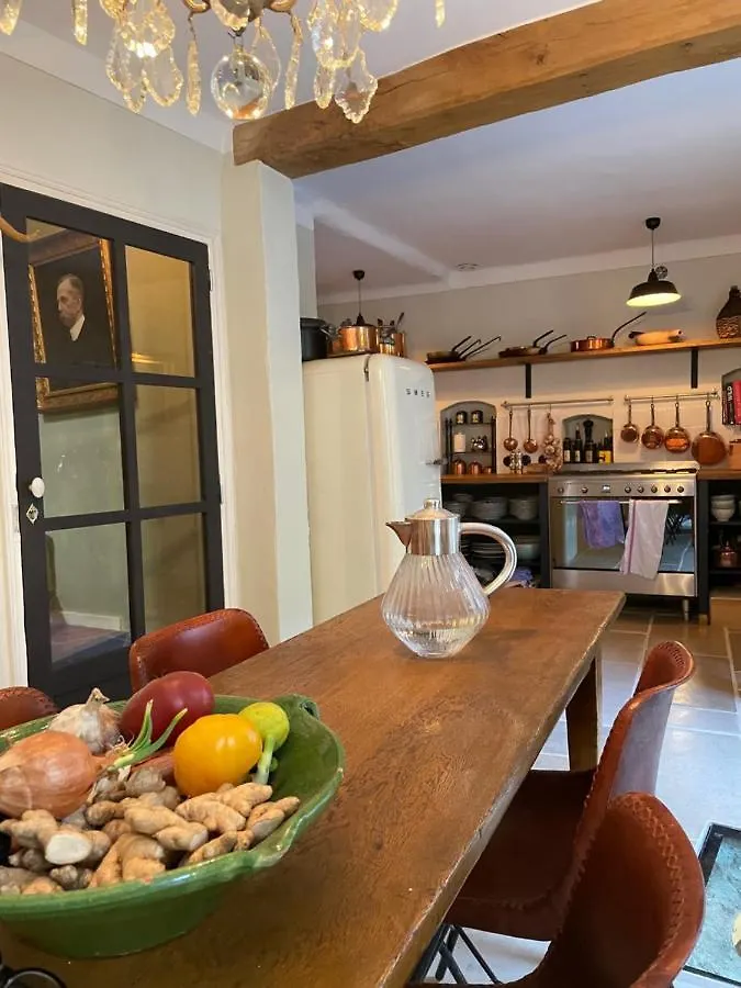 L'aile du Chateau Ramatuelle Couette-café